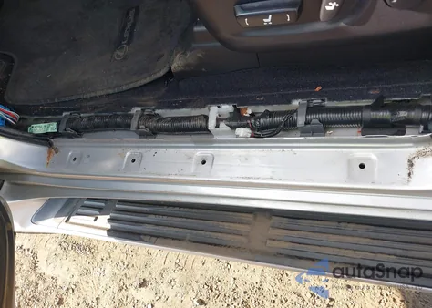 2013 Lexus Gx 460 z USA, uszkodzony, nr VIN JTJBM7FX5D5053437